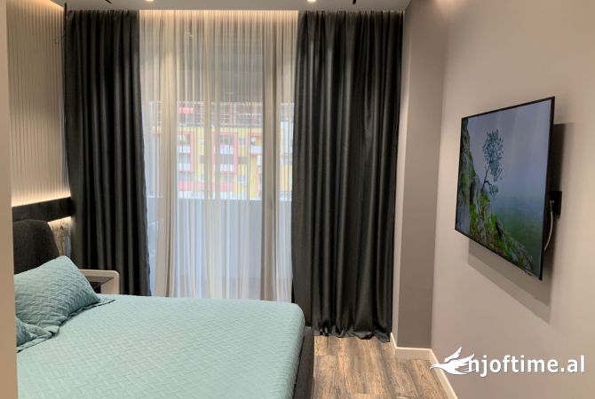 Shtepi ne shitje Apartament ne Tirane, 2+1, Mobilimi E mobiluar, Pagesa 300,000  Euro.