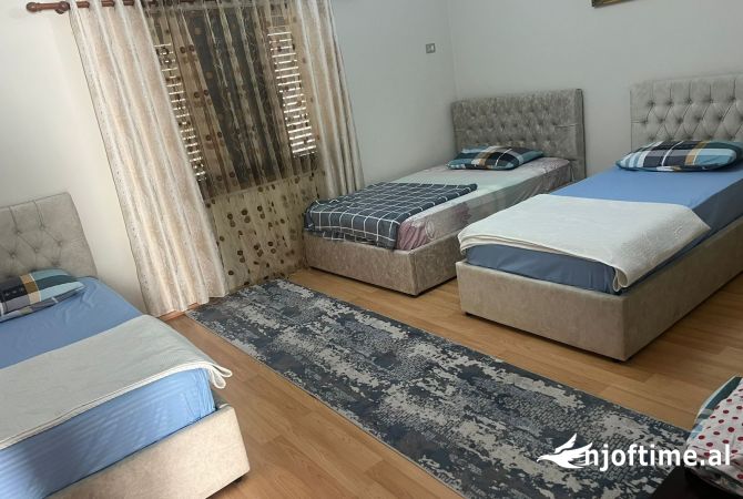 Shtepi me qera Apartament ne Tirane, 2+1, Mobilimi E mobiluar, Pagesa 500  Euro.