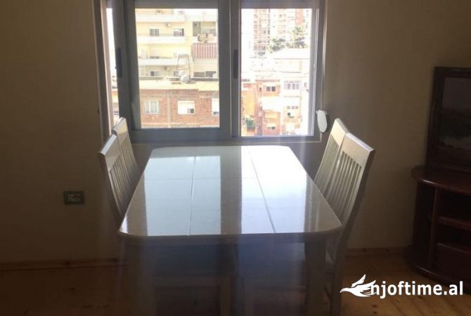 Shtepi me qera 1+1 ne Tirane - 400 Euro