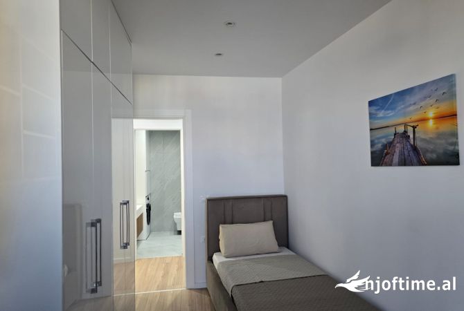 Shtepi me qera 2+1 ne Tirane - 1,500 Euro
