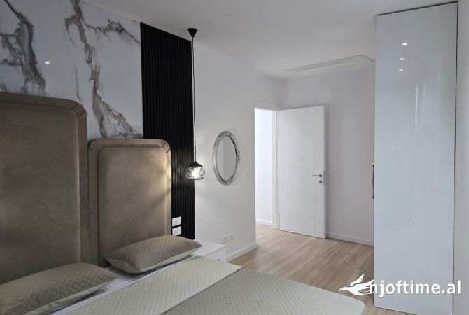 Shtepi me qera Apartament ne Tirane, 2+1, Mobilimi E mobiluar, Pagesa 1,500  Euro.