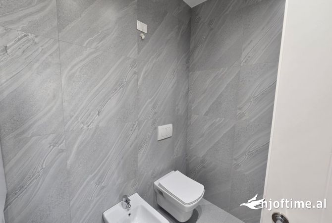 Shtepi me qera Apartament ne Tirane, 2+1, Mobilimi E mobiluar, Pagesa 1,500  Euro.