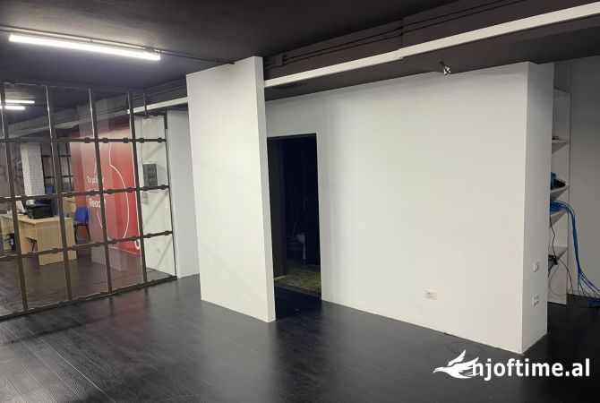Ambient biznesi me qera 1+1 ne Tirane - 4,500 Euro