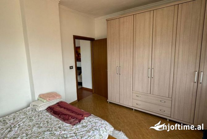 Shtepi me qera Apartament ne Tirane, 1+1, Mobilimi E mobiluar, Pagesa 600  Euro.