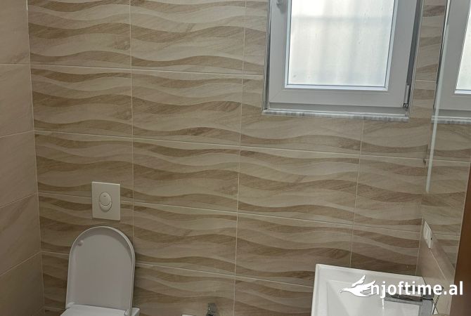 Shtepi me qera Apartament ne Tirane, 2+1, Mobilimi E mobiluar, Pagesa 750  Euro.