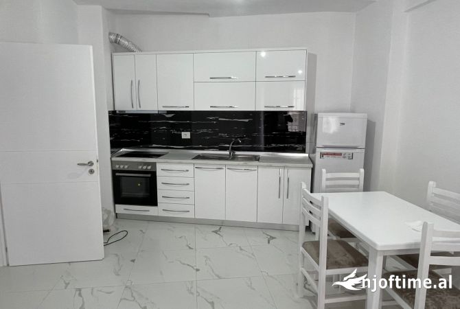 Shtepi me qera 2+1 ne Tirane - 500 Euro