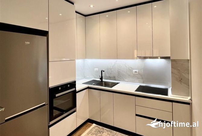 Shtepi me qera 1+1 ne Tirane - 900 Euro