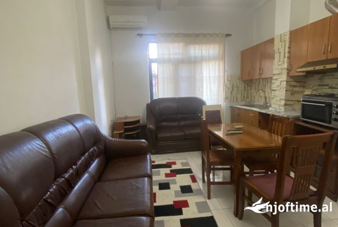 Shtepi me qera 1+1 ne Tirane - 450 Euro