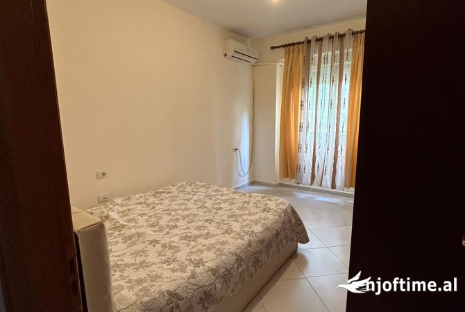 Shtepi ne shitje Apartament ne Tirane, 1+1, Mobilimi E mobiluar, Pagesa 138,000  Euro.