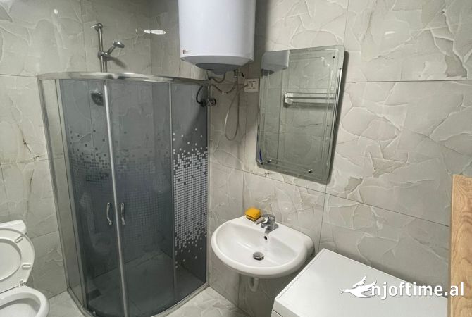 Shtepi me qera 2+1 ne Tirane - 450 Euro