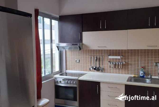 Shtepi me qera 2+1 ne Tirane - 500 Euro