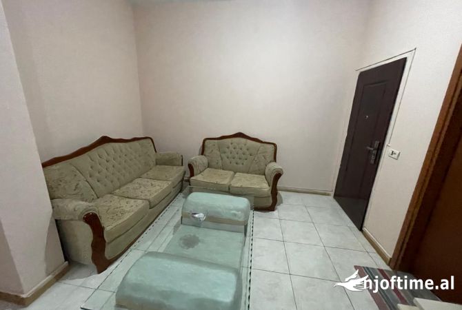 Shtepi me qera 2+1 ne Tirane - 350 Euro