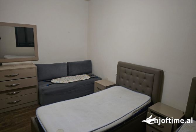 Shtepi me qera 1+1 ne Tirane - 400 Euro