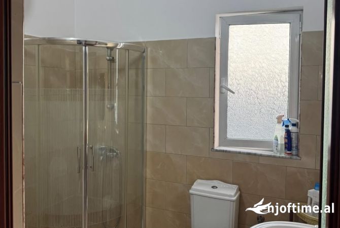 Shtepi me qera 1+1 ne Tirane - 450 Euro