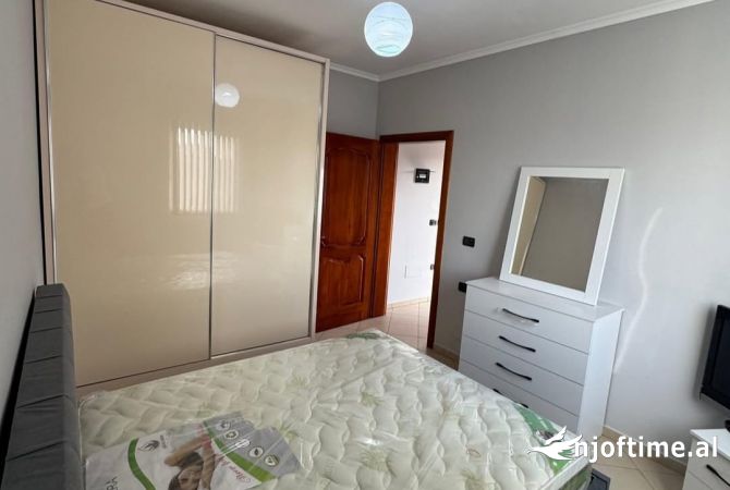 Shtepi me qera Apartament ne Tirane, 1+1, Mobilimi E mobiluar, Pagesa 450  Euro.