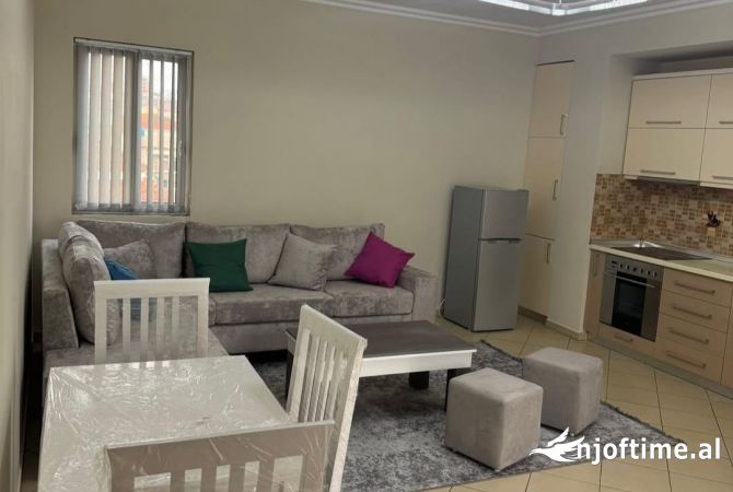 Shtepi me qera Apartament ne Tirane, 1+1, Mobilimi E mobiluar, Pagesa 450  Euro.