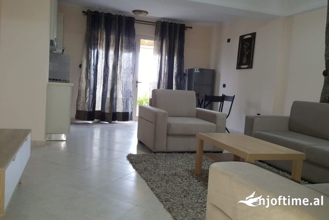 Casa in affitto 2+1 a Tirana - 300 Euro