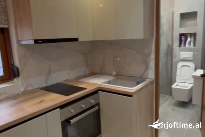 Shtepi me qera Garsoniere ne Tirane - 550 Euro