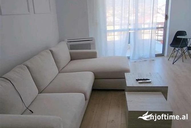 Shtepi ne shitje 1+1 ne Tirane - 120,000 Euro