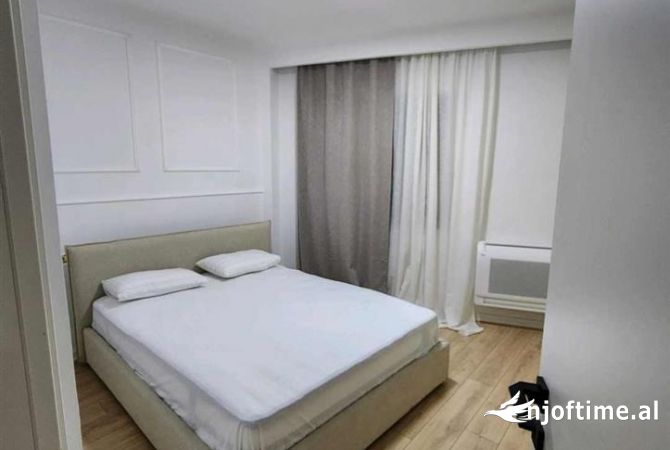 Shtepi ne shitje Apartament ne Tirane, 1+1, Mobilimi E mobiluar, Pagesa 120,000  Euro.