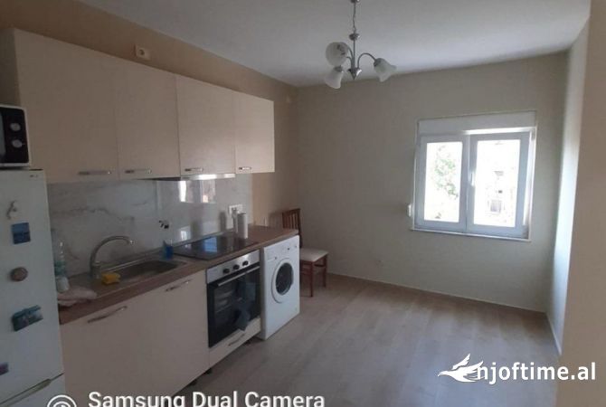 Shtepi me qera 1+1 ne Tirane - 490 Euro