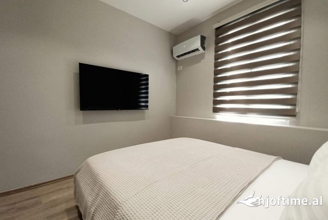 Shtepi me qera Apartament ne Tirane, 1+1, Mobilimi Pjeserisht e mobiluar, Pagesa 1,400  Euro.