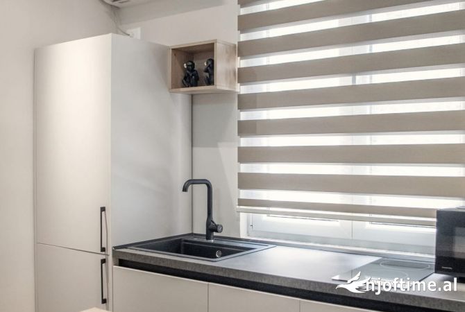 Shtepi me qera 1+1 ne Tirane - 1,400 Euro