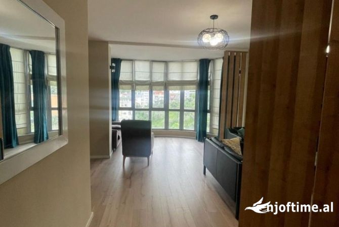 Shtepi me qera 3+1 ne Tirane - 1,200 Euro