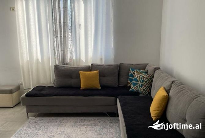 Shtepi me qera 1+1 ne Tirane - 400 Euro