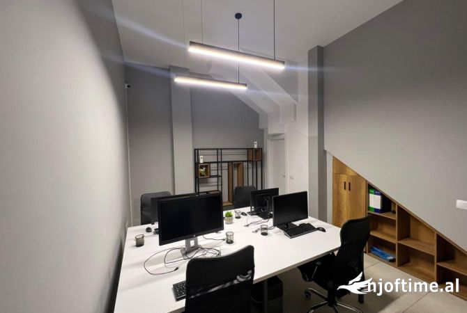 Ambient biznesi me qera 3+1 ne Tirane - 300 Euro
