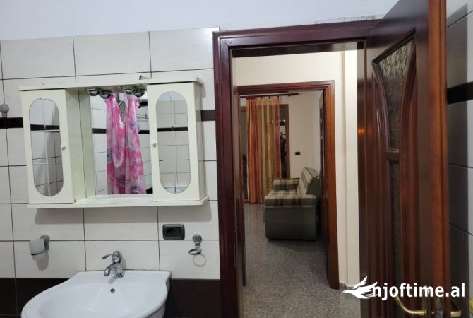 Shtepi me qera 2+1 ne Tirane - 350 Euro