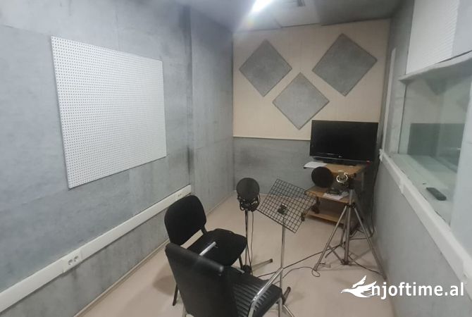 Shitet ambient komercial tek Kodra e Diellit/ 350,000 Euro