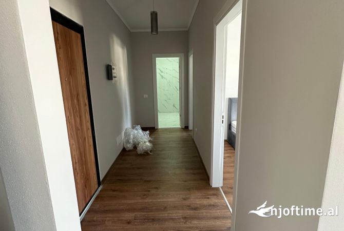 Shtepi me qera 2+1 ne Tirane - 400 Euro
