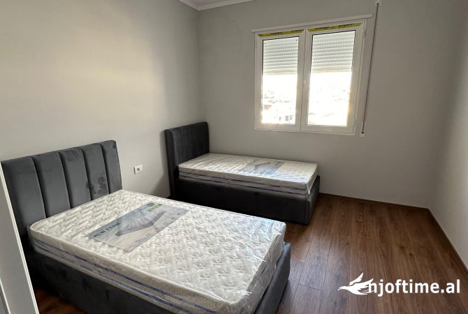 Shtepi me qera 2+1 ne Tirane - 400 Euro