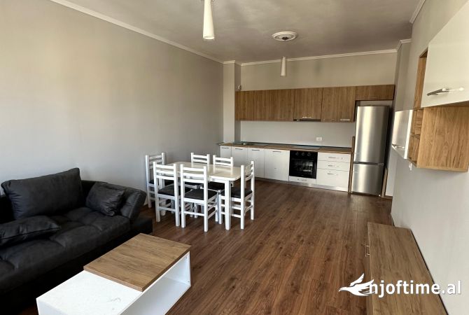 Shtepi me qera Apartament ne Tirane, 2+1, Mobilimi E mobiluar, Pagesa 400  Euro.