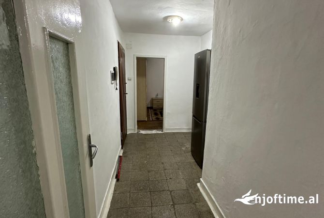 Shtepi me qera Apartament ne Tirane, 1+1, Mobilimi E mobiluar, Pagesa 40,000  Leke.