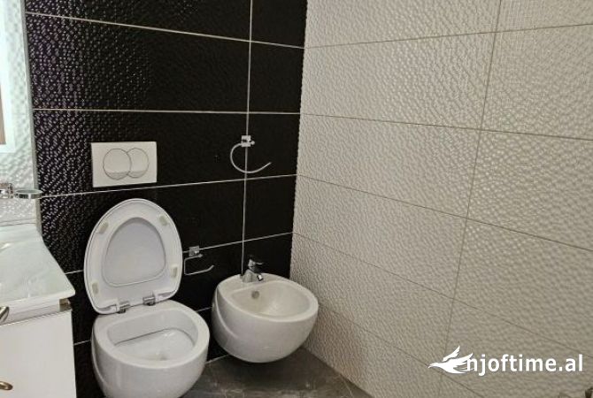 Shtepi ne shitje 2+1 ne Tirane - 173,000 Euro
