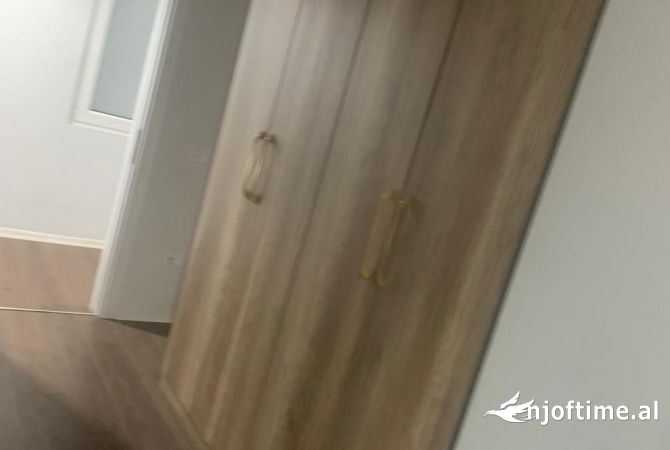 Shtepi me qera Apartament ne Tirane, 2+1, Mobilimi E mobiluar, Pagesa 40,000  Leke.