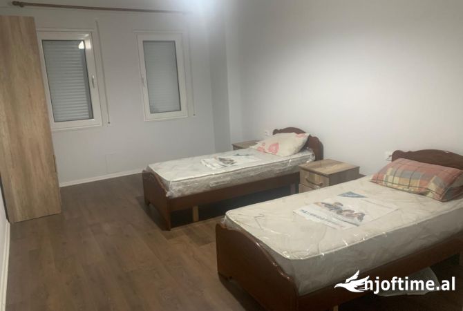 Shtepi me qera Apartament ne Tirane, 2+1, Mobilimi E mobiluar, Pagesa 40,000  Leke.