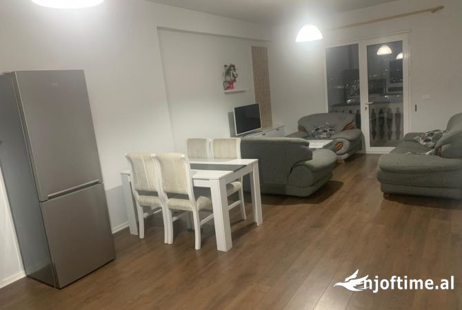 Shtepi me qera Apartament ne Tirane, 2+1, Mobilimi E mobiluar, Pagesa 40,000  Leke.