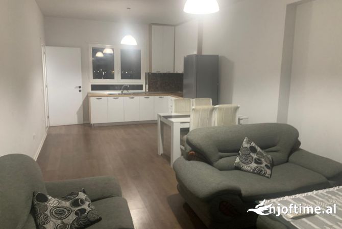 Shtepi me qera 2+1 ne Tirane - 40,000 Leke