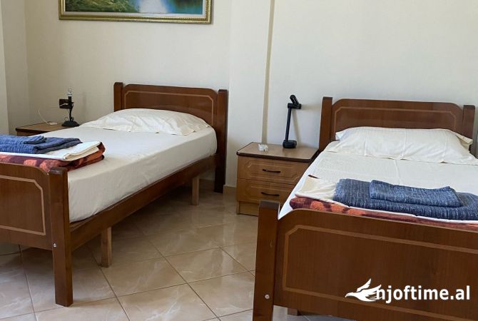 Shtepi me qera Apartament ne Tirane, 2+1, Mobilimi E mobiluar, Pagesa 700  Euro.