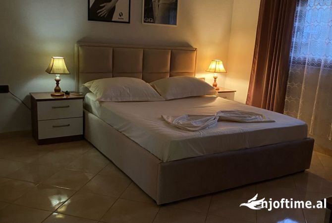 Shtepi me qera Apartament ne Tirane, 2+1, Mobilimi E mobiluar, Pagesa 700  Euro.