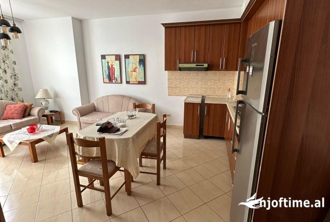 Shtepi me qera 1+1 ne Tirane - 400 Euro