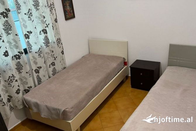 Shtepi me qera 2+1 ne Tirane - 450 Euro