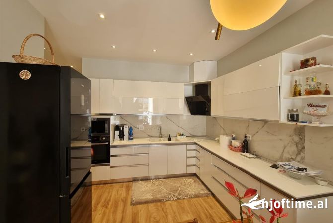 Casa in vendita 3+1 a Tirana - 430,000 Euro