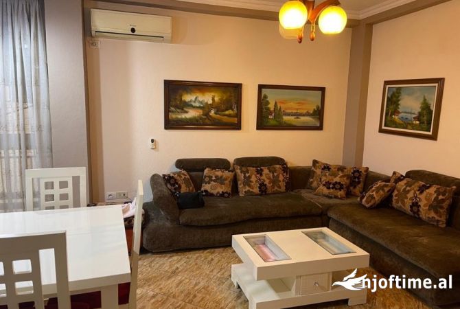 Shtepi me qera 2+1 ne Tirane - 570 Euro