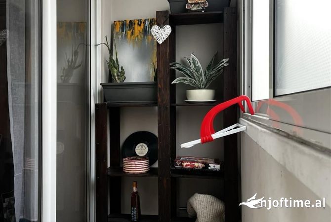 Shtepi me qera Apartament ne Tirane, 1+1, Mobilimi Pjeserisht e mobiluar, Pagesa 650  Euro.