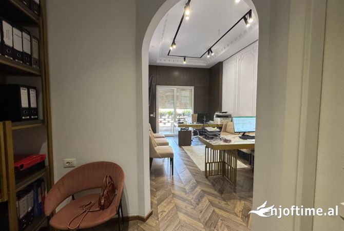 Ambient biznesi me qera 1+1 ne Tirane - 600 Euro