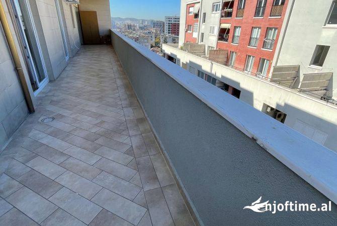 Shtepi ne shitje Apartament ne Tirane, 2+1, Mobilimi Pjeserisht e mobiluar, Pagesa 244,000  Euro.